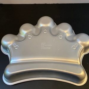 Wilton Princess crown cake pan mold Birthday Celebration 13x9”